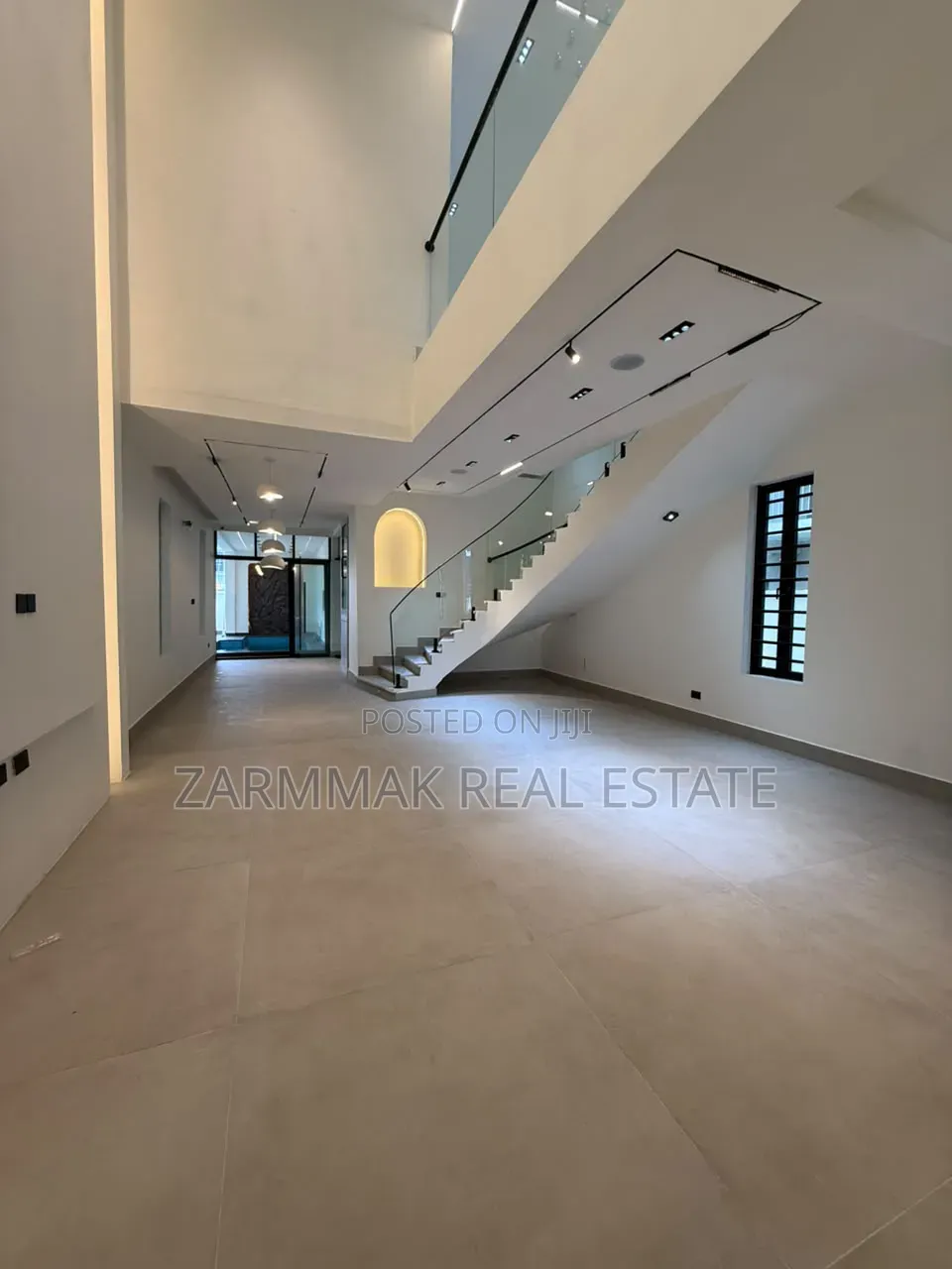 5bdrm Duplex in Lekki for sale