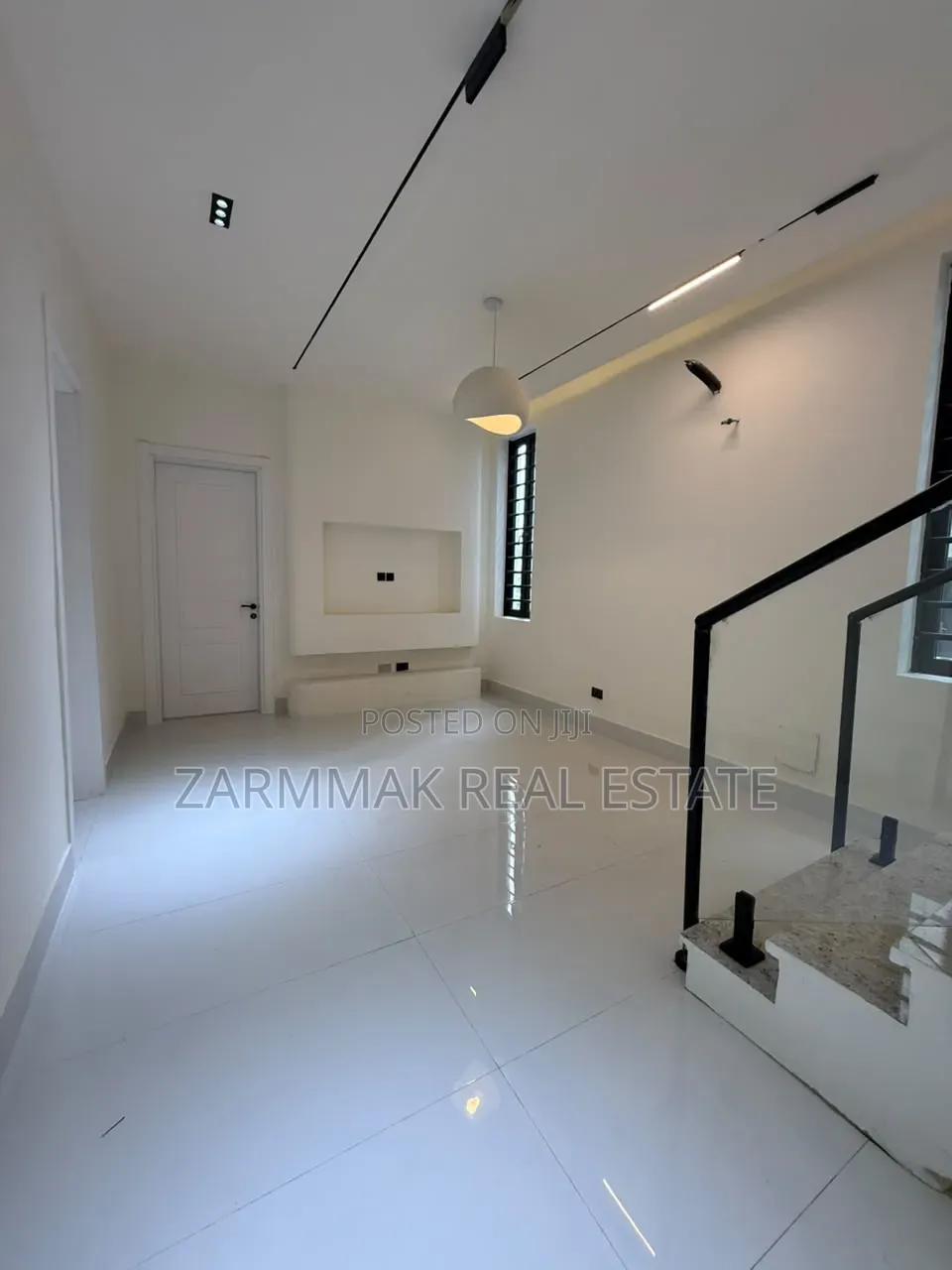 5bdrm Duplex in Lekki for sale