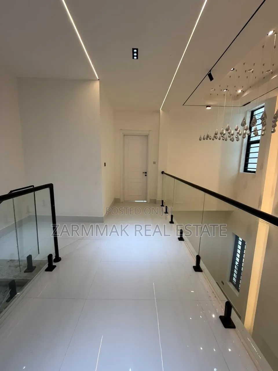 5bdrm Duplex in Lekki for sale