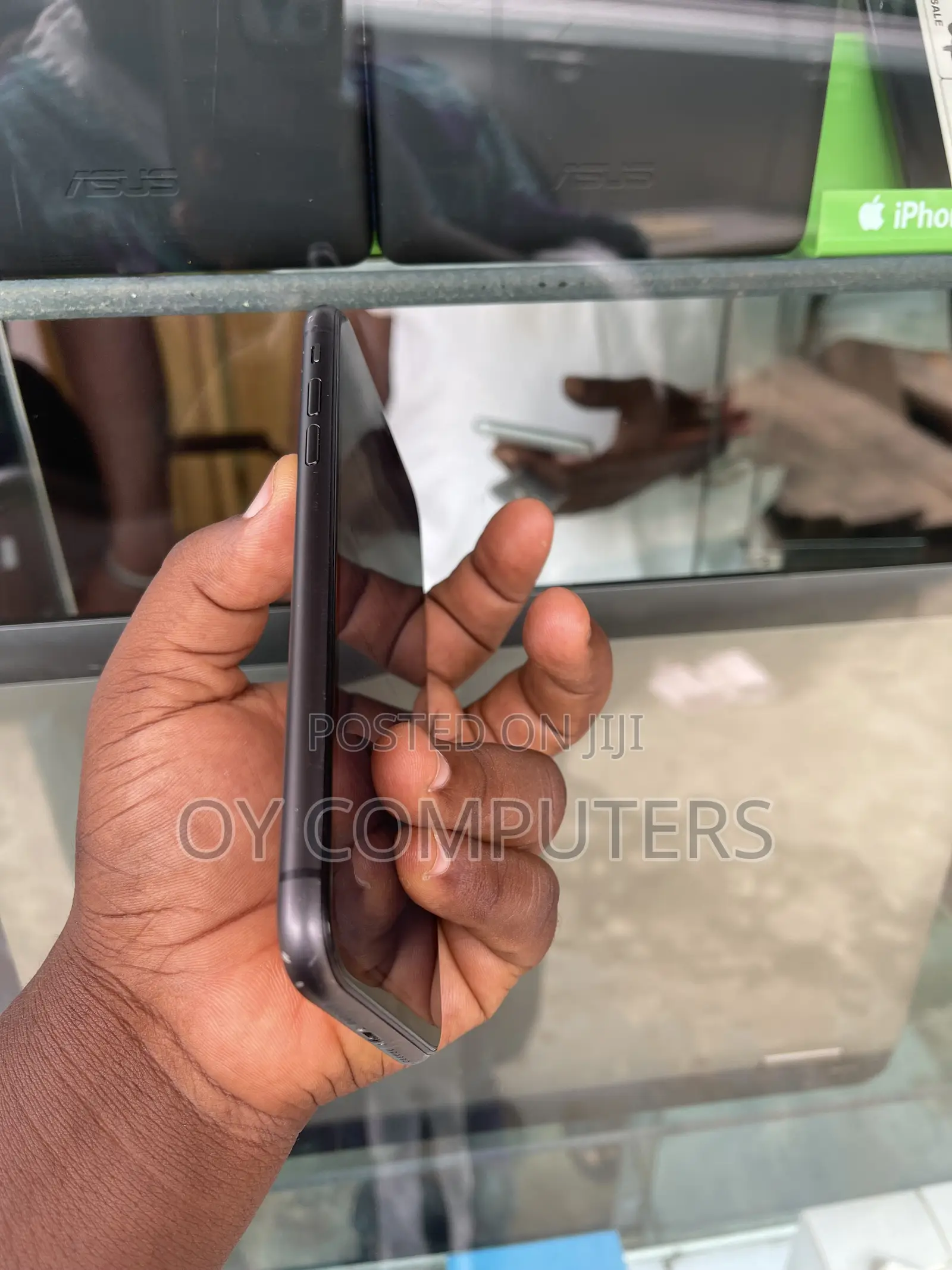 Apple iPhone 11 64 GB Black