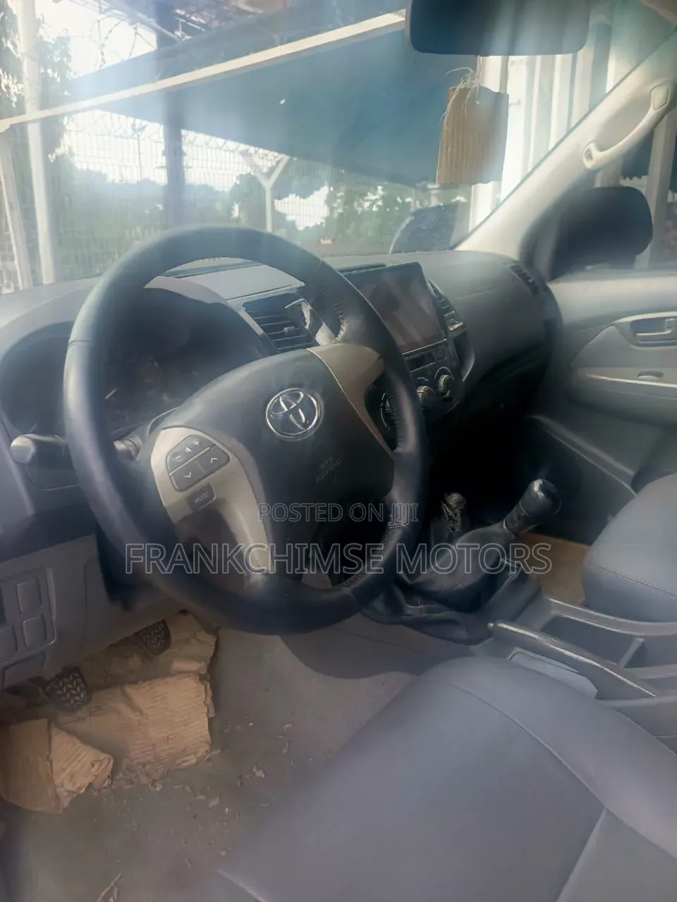 Toyota Hilux 2012 White