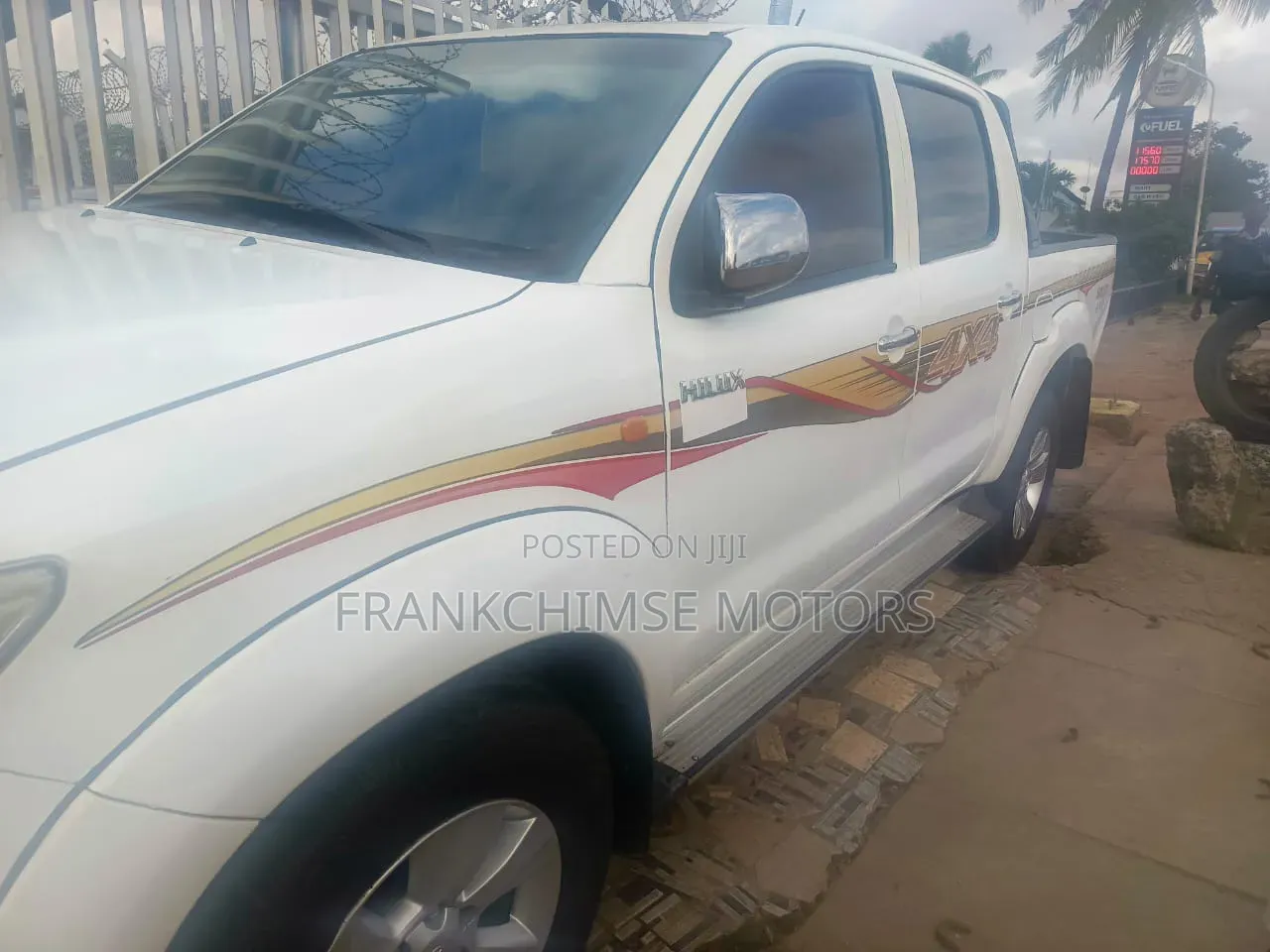 Toyota Hilux 2012 White