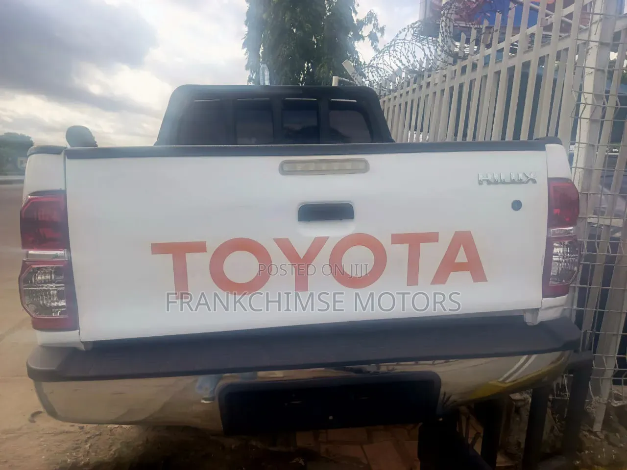 Toyota Hilux 2012 White