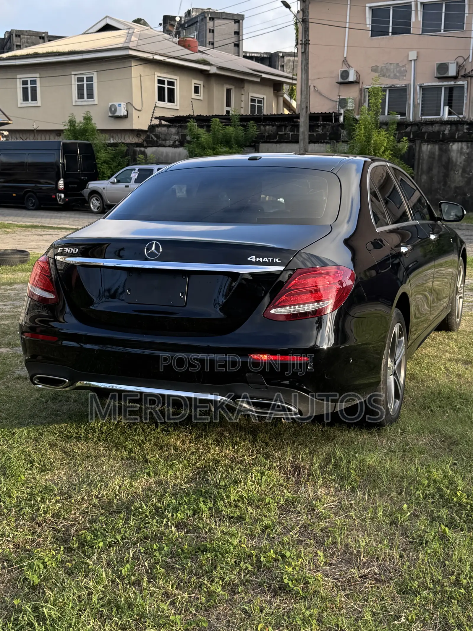 Mercedes-Benz E300 4Matic AWD Sedan (2.0L 4cyl 9A) 2017 Black