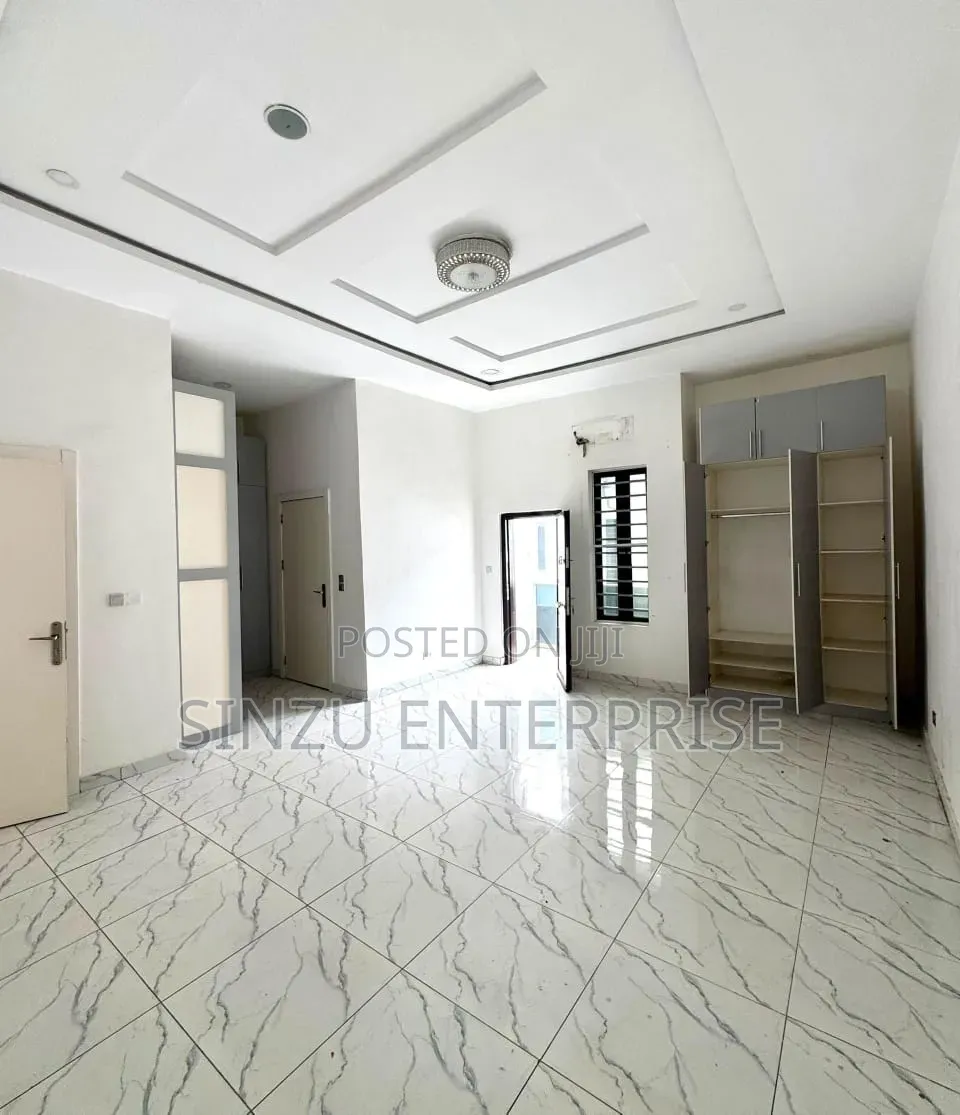 1bdrm Apartment in Oral Estate, Chevron for rent