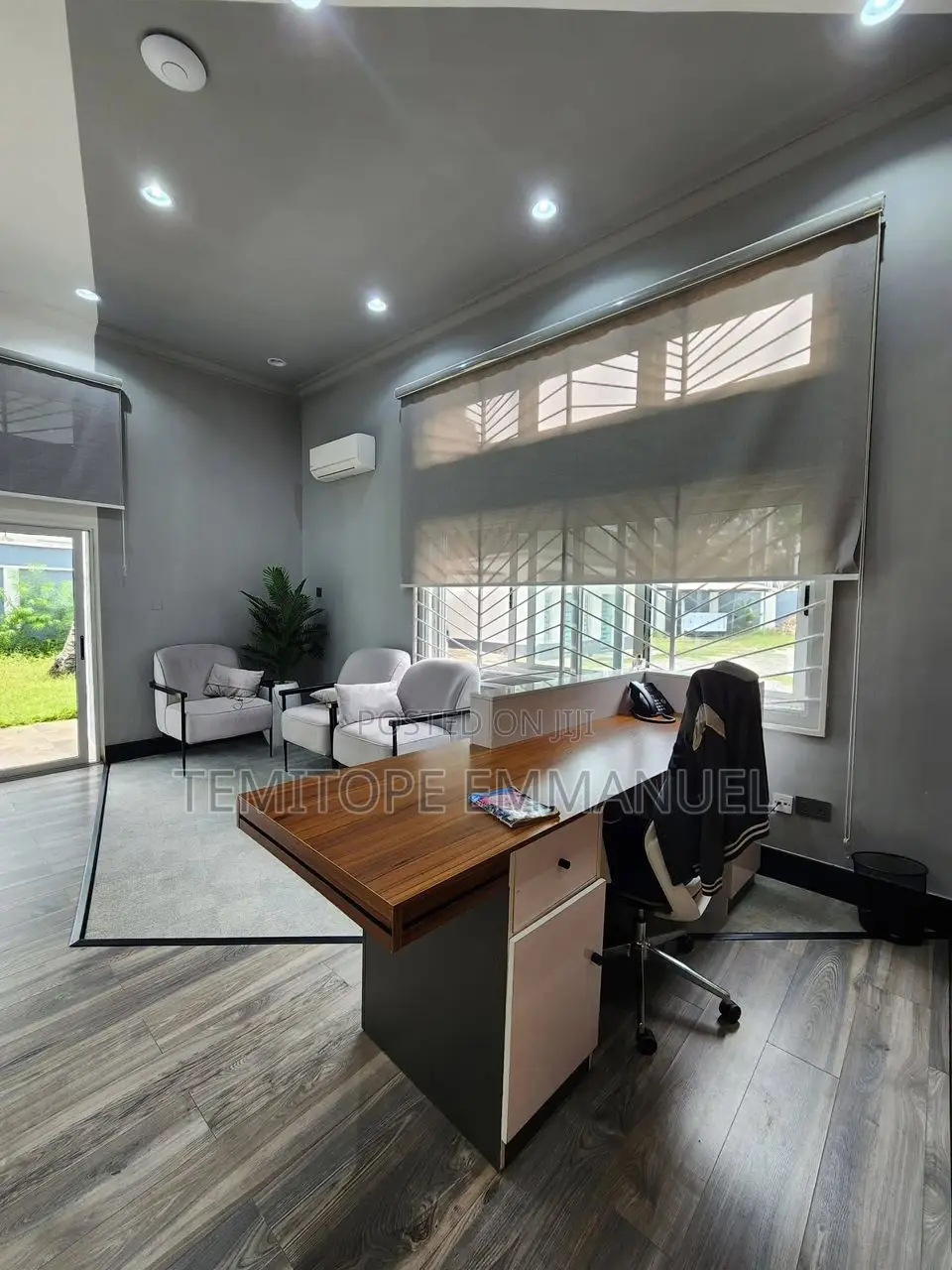 Massive Office Building on 2000sqm