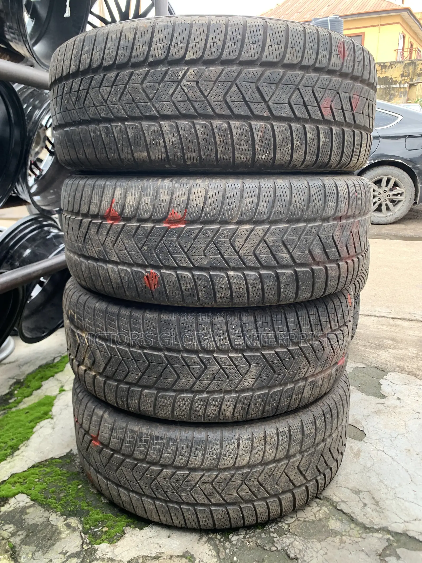 236/60 R18 Direct Tokunbo Tire – Clean, Strong Affordable