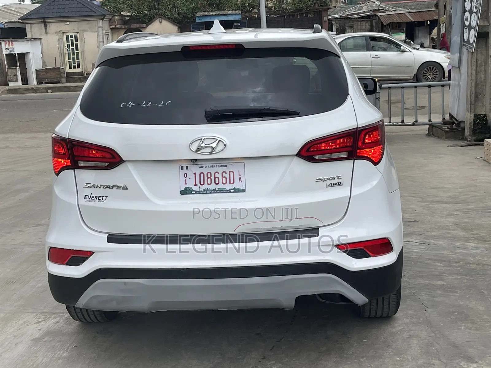 Hyundai Santa Fe SE AWD 2018 White