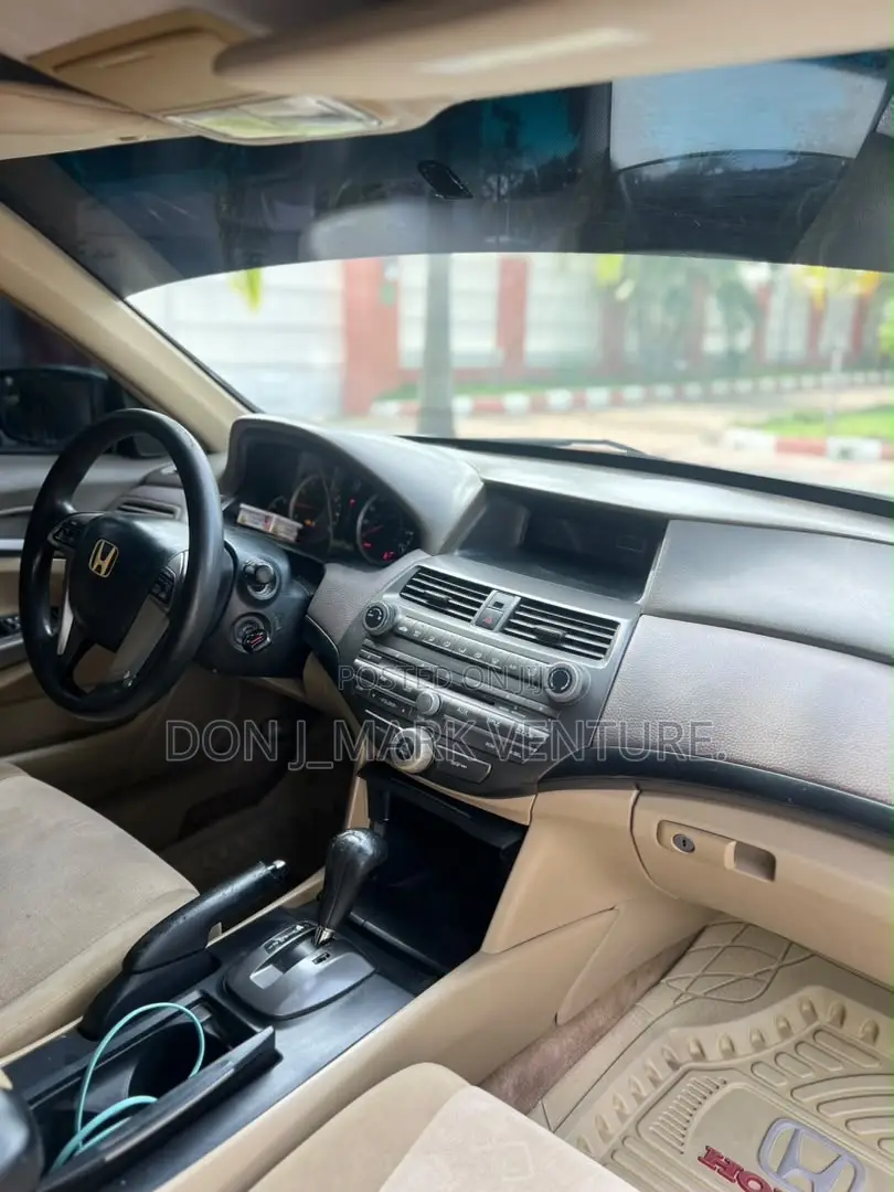 Mercedes-Benz C300 2008 Black