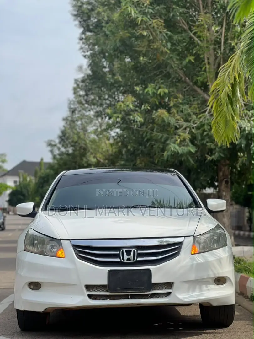 Honda Accord 2010 White