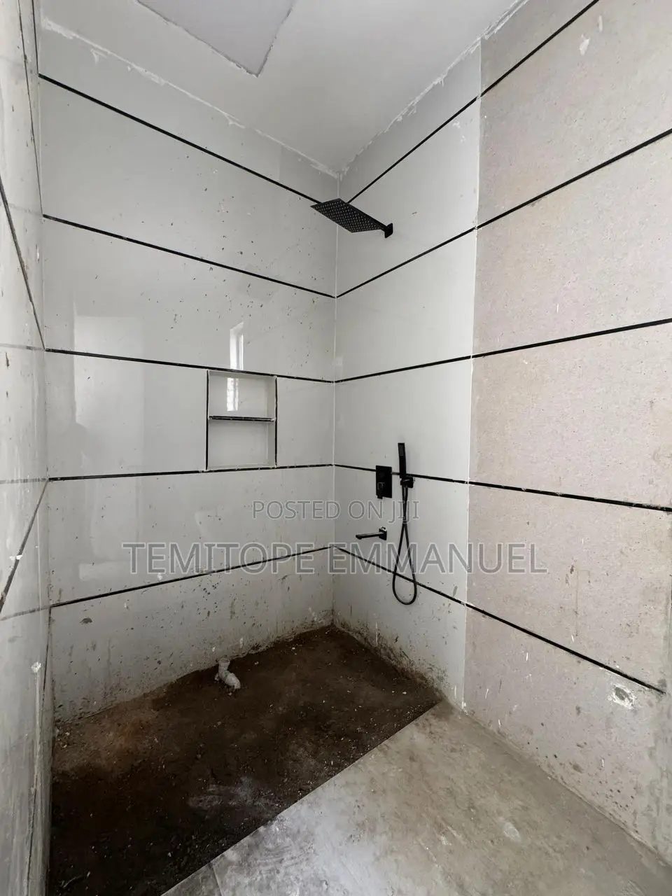 Furnished 5bdrm House in Parkview Estate for sale