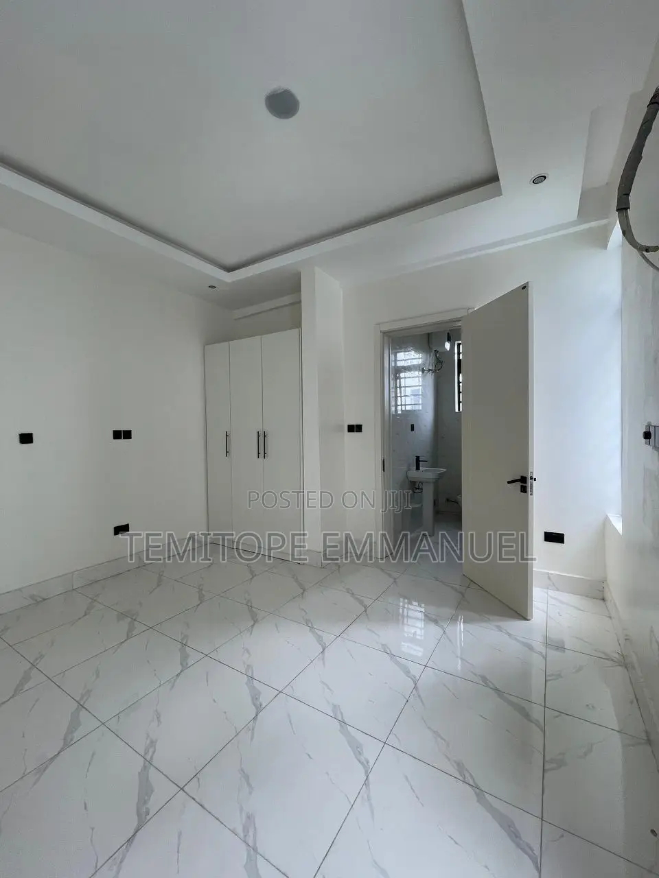 Furnished 5bdrm House in Lekki Phase 1 for sale