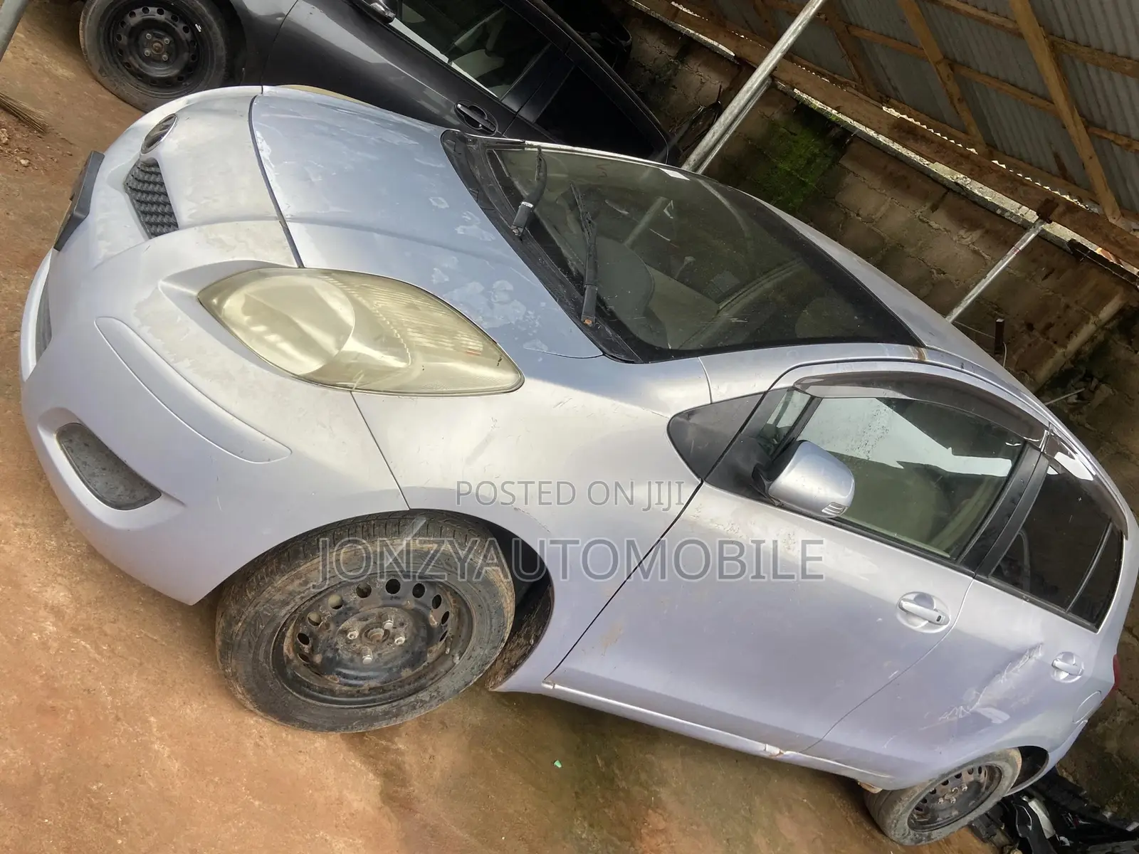Toyota Yaris 2010 Silver