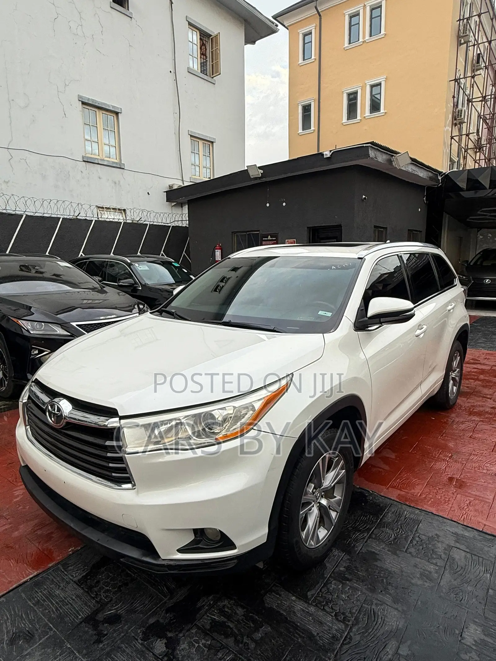 Toyota Highlander XLE 4dr SUV (3.5L 6cyl 6A) 2014 White