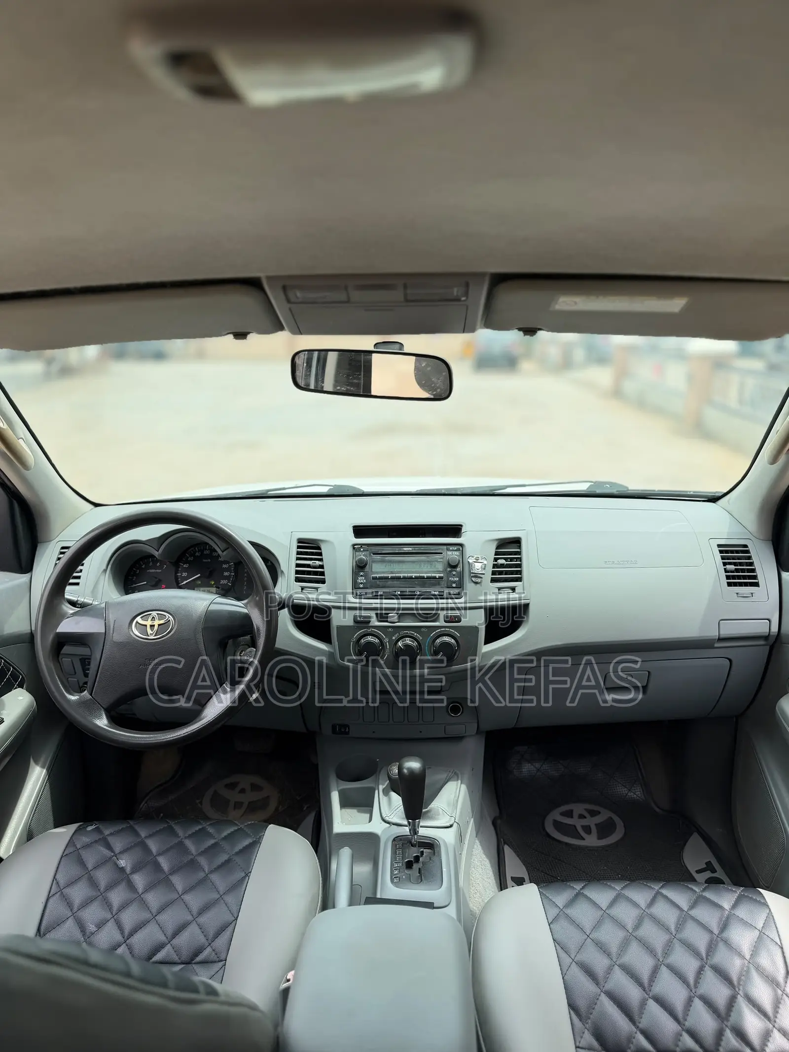 Toyota Hilux 2014 White