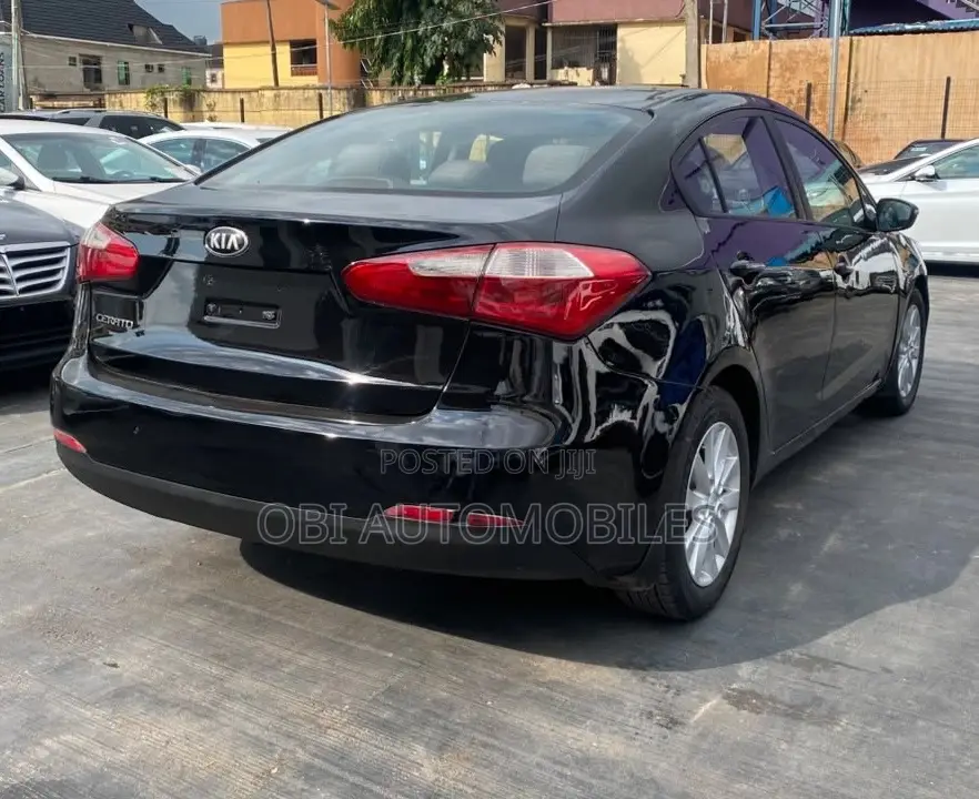 Kia Cerato 2015 Black