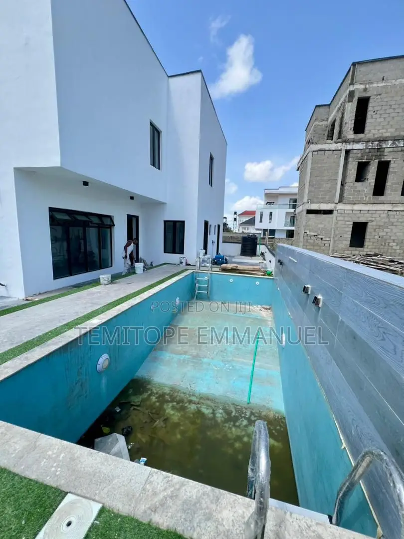 Furnished 6bdrm Duplex in Ikate for sale