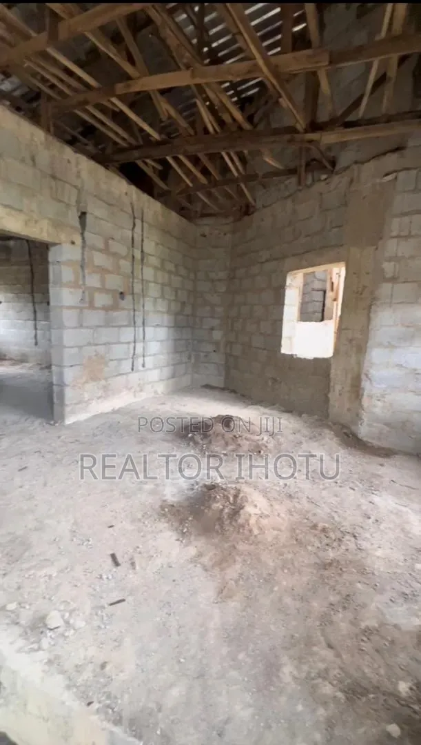4bdrm Townhouse/Terrace in Guzape District for sale