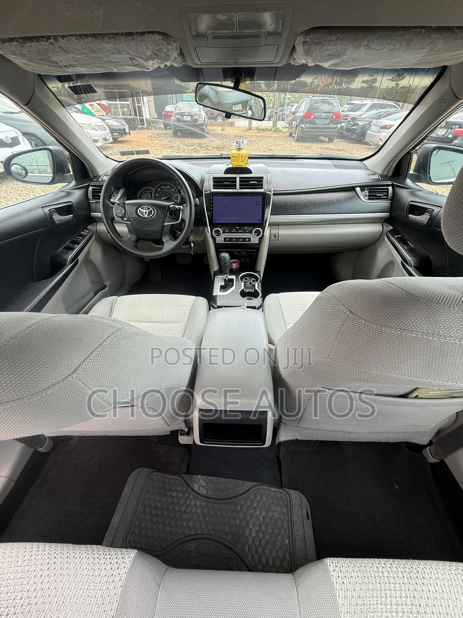 Toyota Camry LE 4dr Sedan (2.5L 4cyl 6A) 2013 Gray