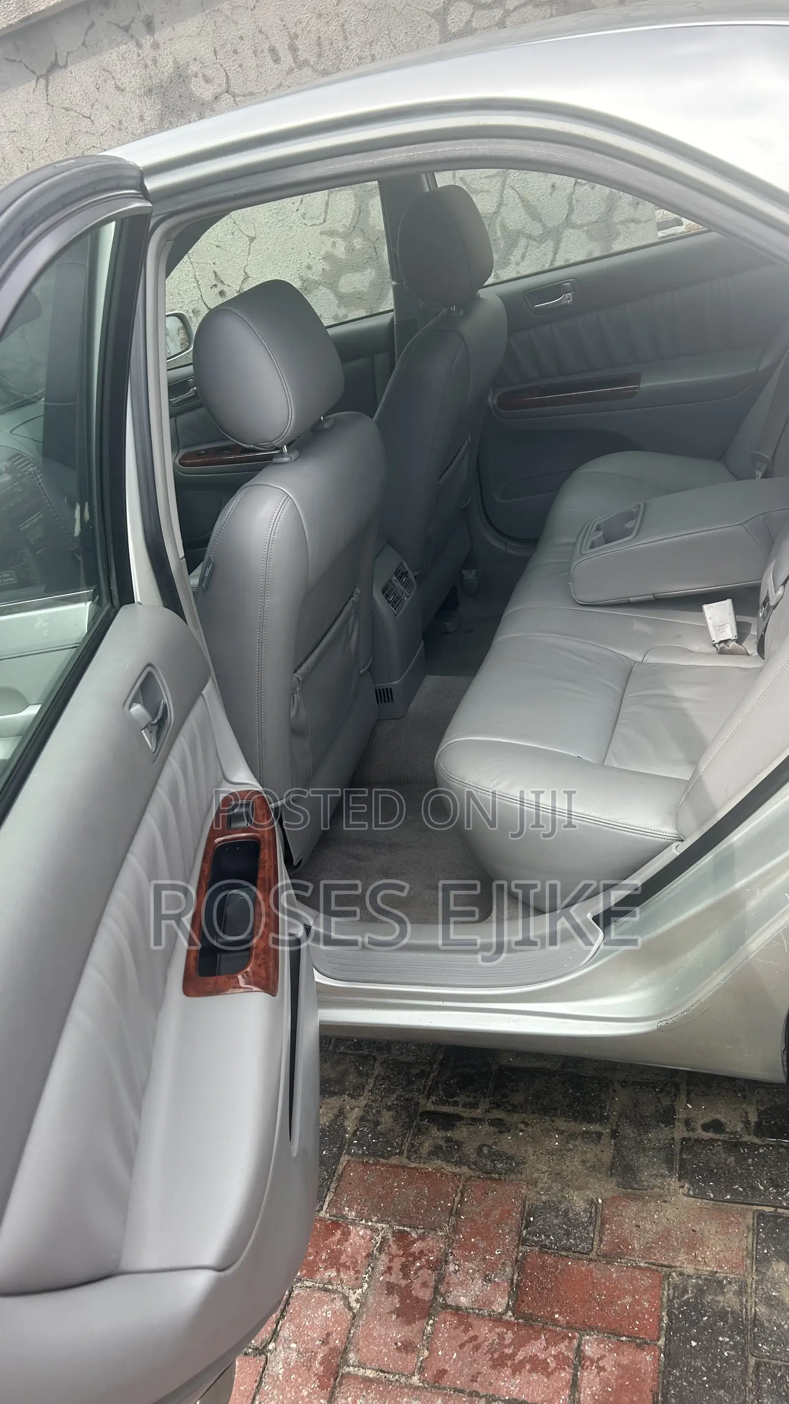 Toyota Camry XLE V6 4dr Sedan (3.0L 6cyl 5A) 2006 Silver