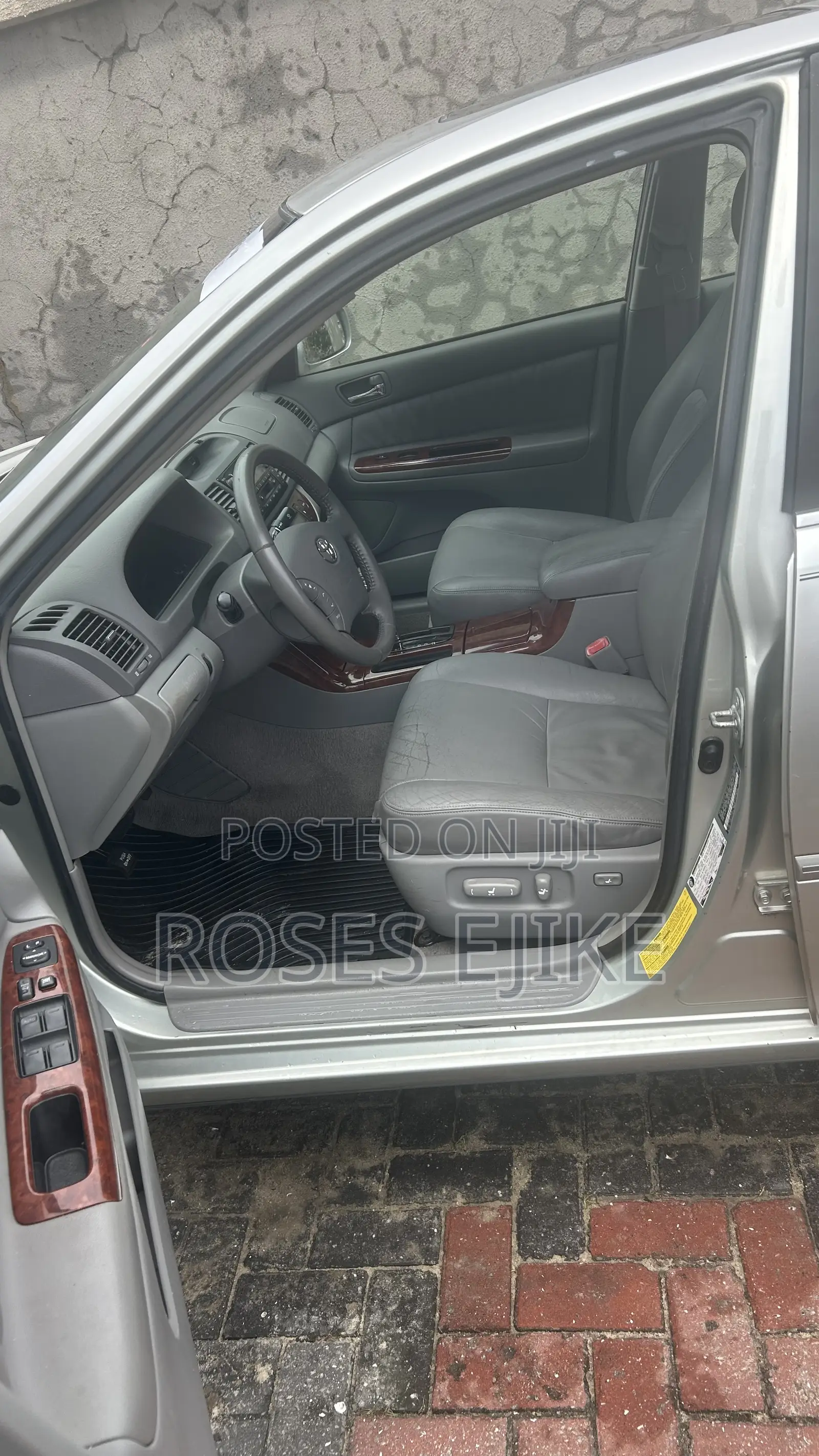 Toyota Camry XLE V6 4dr Sedan (3.0L 6cyl 5A) 2006 Silver