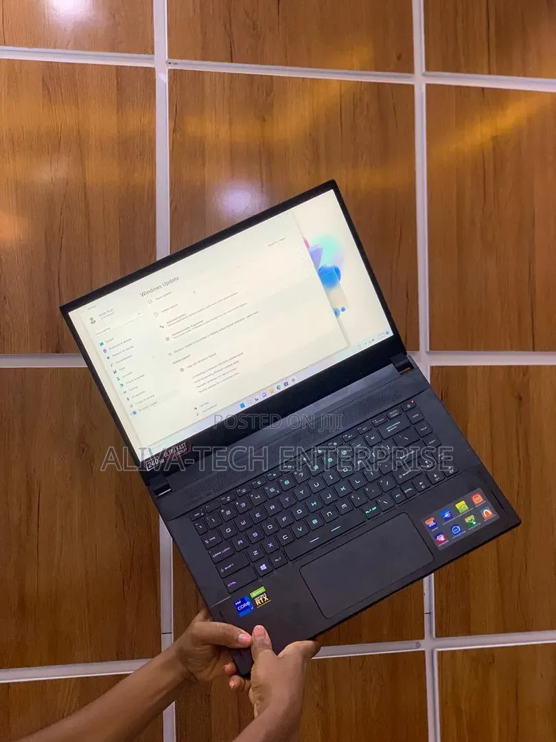 Laptop MSI GS66 Stealth 11UH 16GB Intel Core i7 SSD 512GB