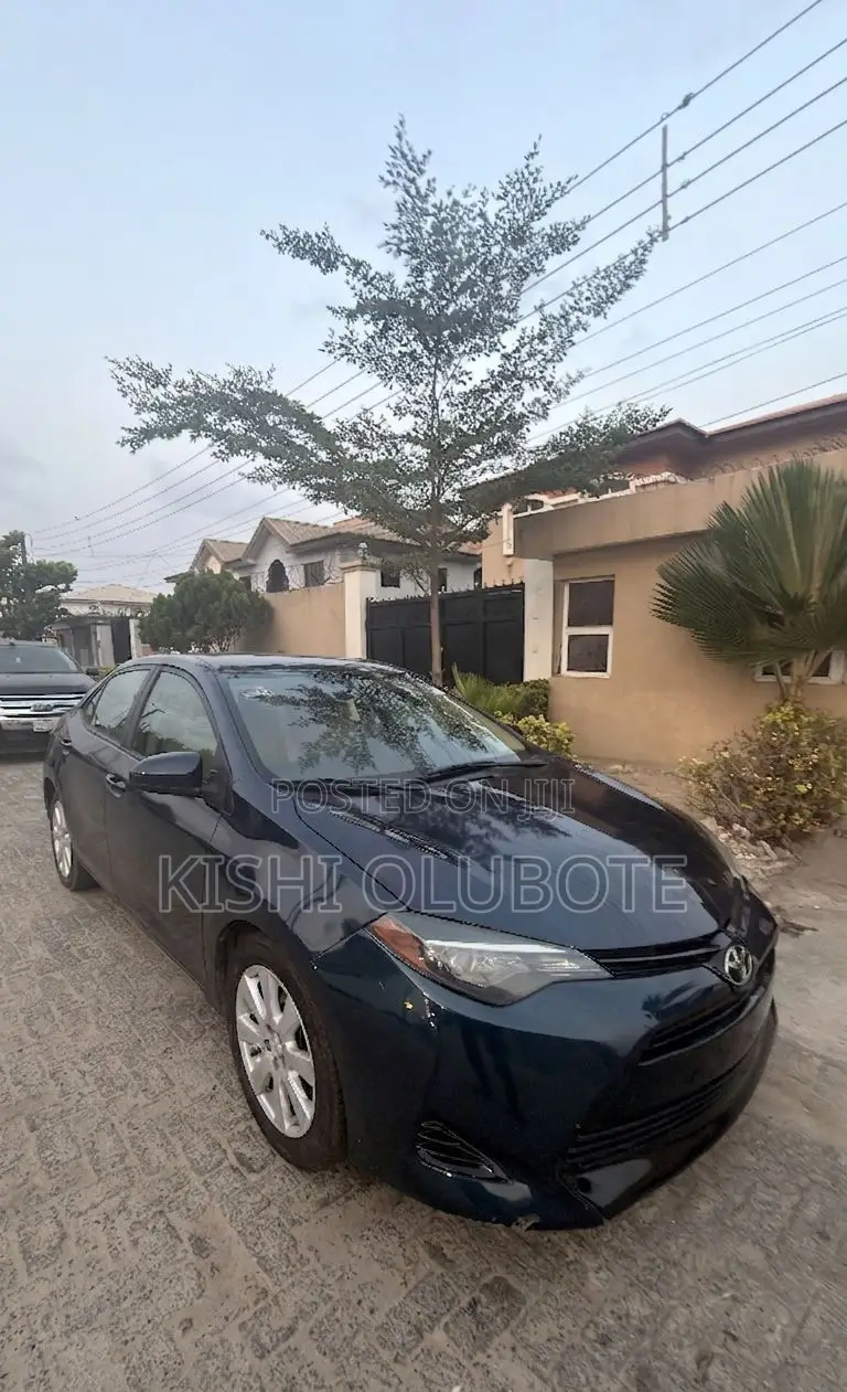 Toyota Corolla 2017 Blue