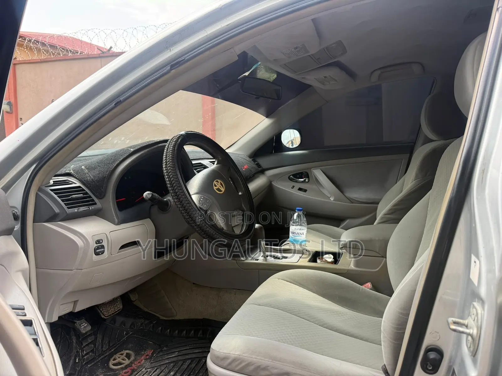 Toyota Camry LE 4dr Sedan (2.4L 4cyl 5A) 2008 Silver
