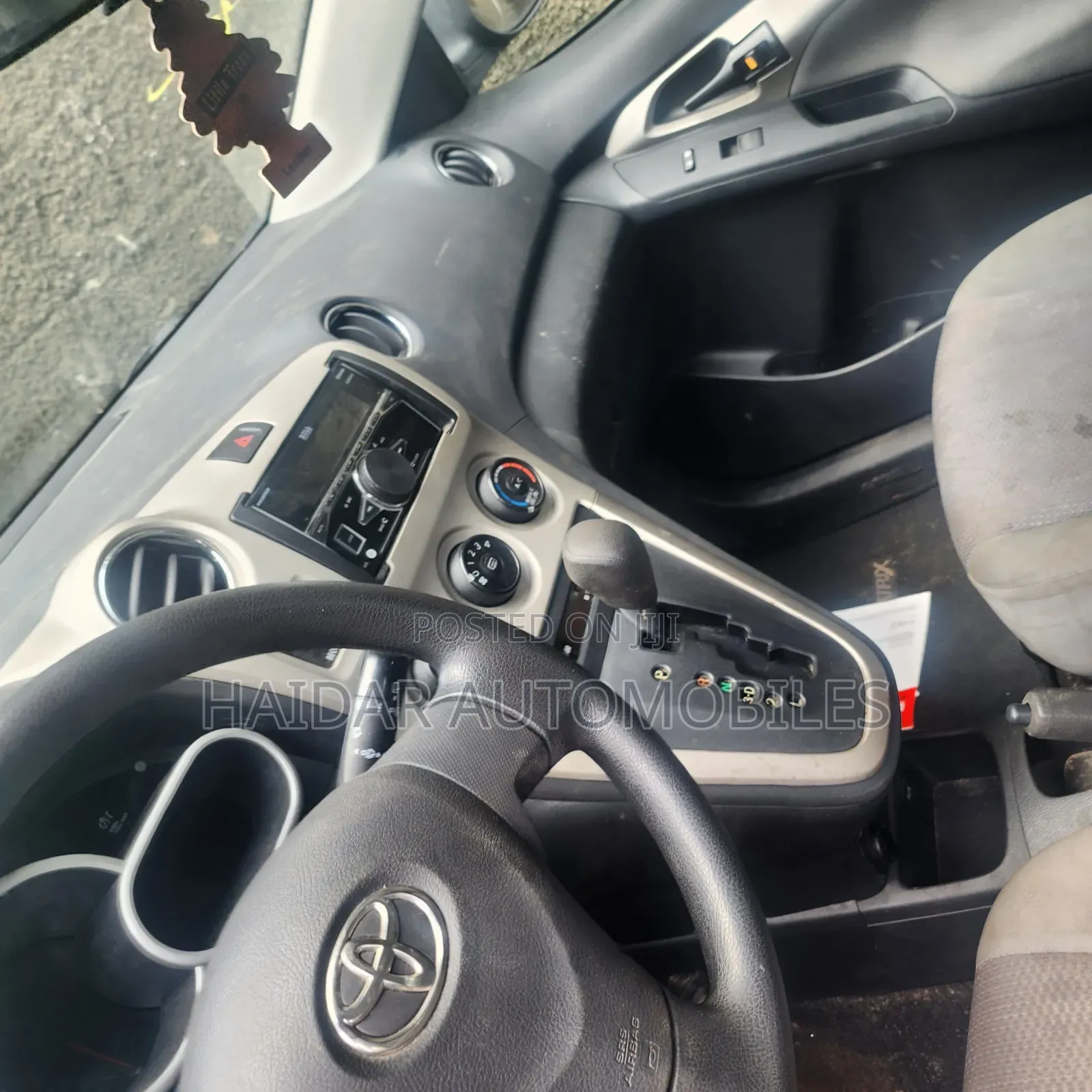 Toyota Matrix 2010 Gray