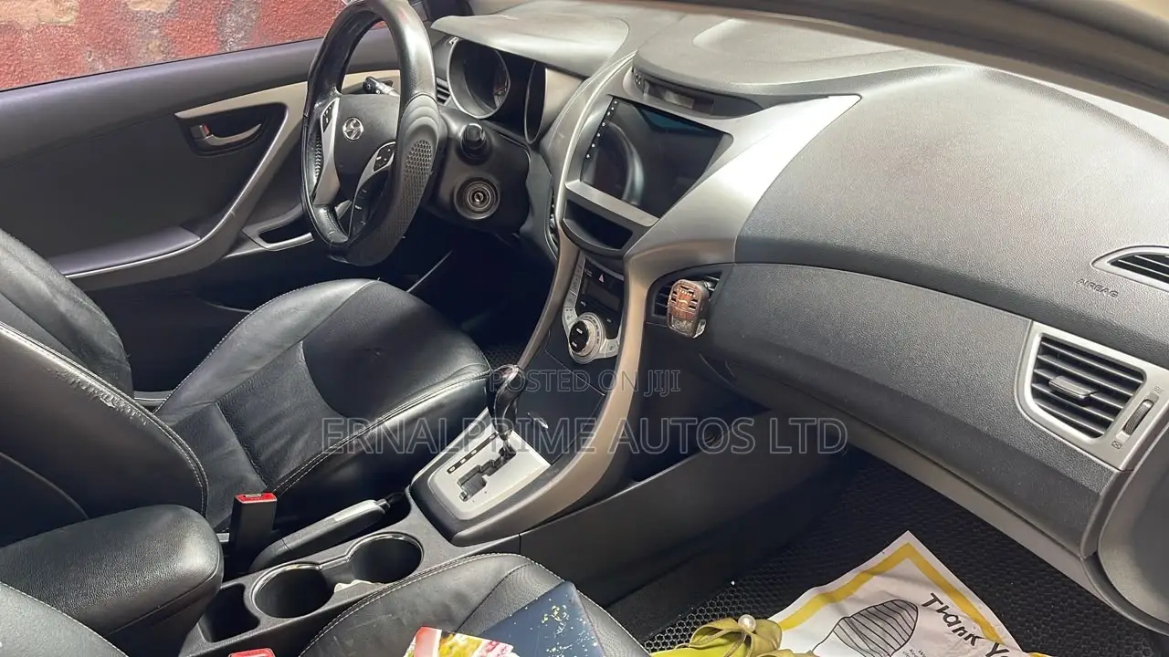 Hyundai Avante 2014 Silver