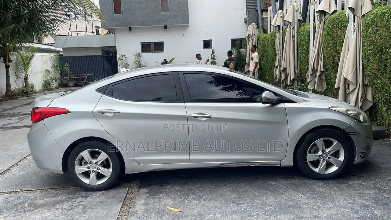 Hyundai Avante 2014 Silver