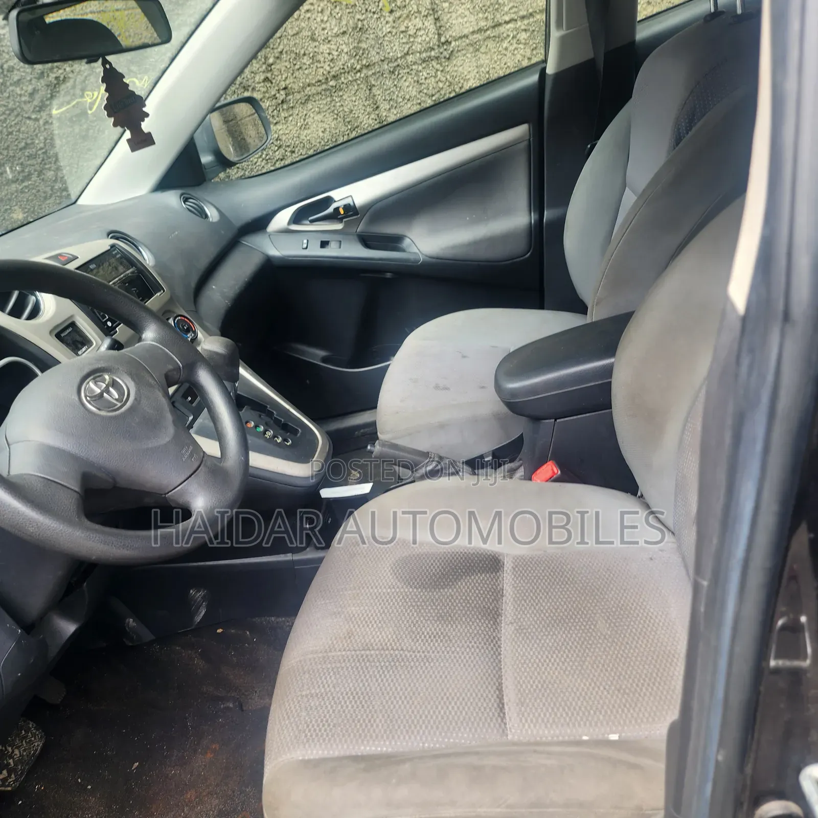 Toyota Matrix 2010 Gray