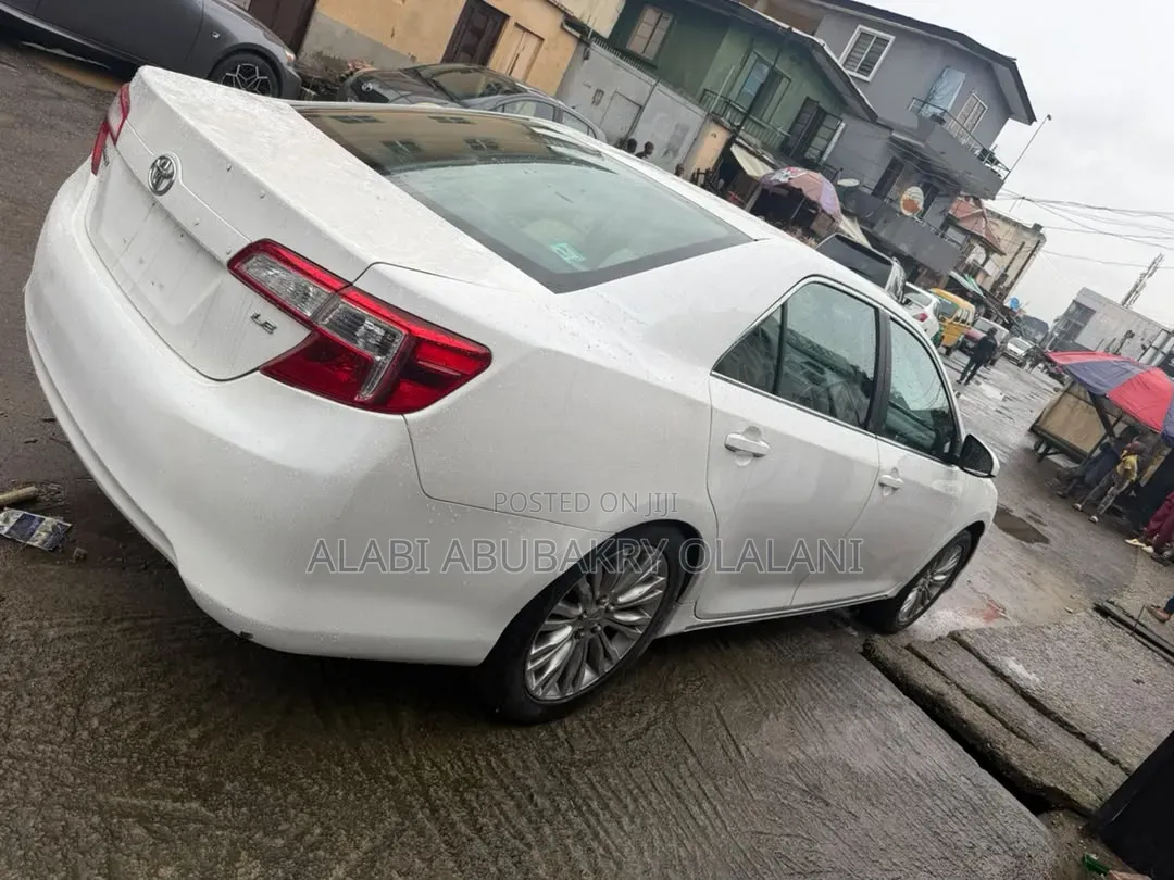 Toyota Camry 2013 Off white