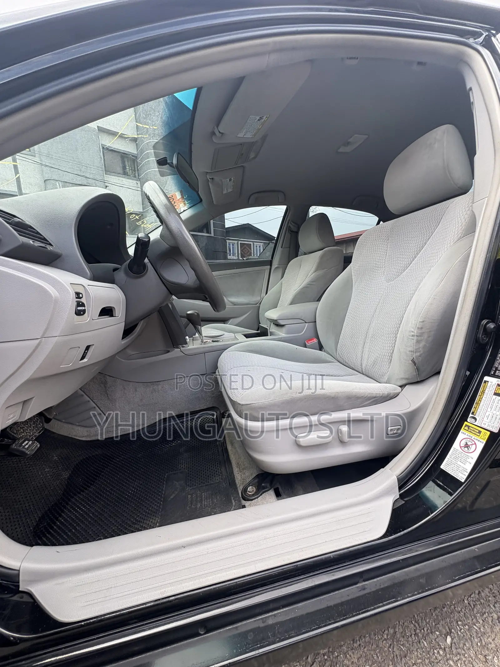 Toyota Camry LE V6 4dr Sedan (3.5L 6cyl 6AM) 2010 Black