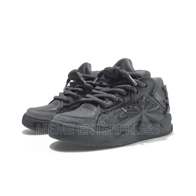 Grey——-Sneak