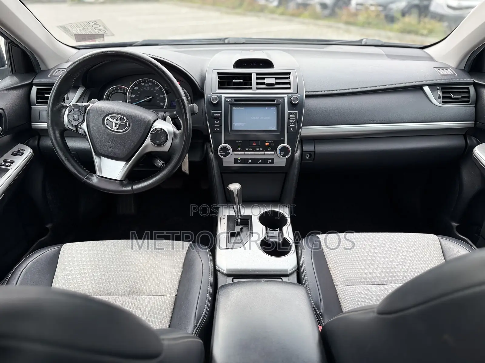 Toyota Camry SE 4dr Sedan (2.5L 4cyl 6A) 2014