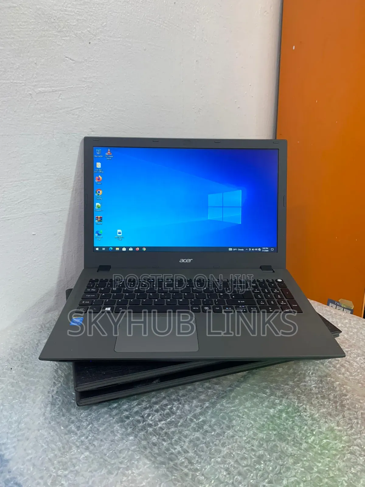 Laptop Acer Aspire E5-573 8GB Intel Core i3 HDD 500GB