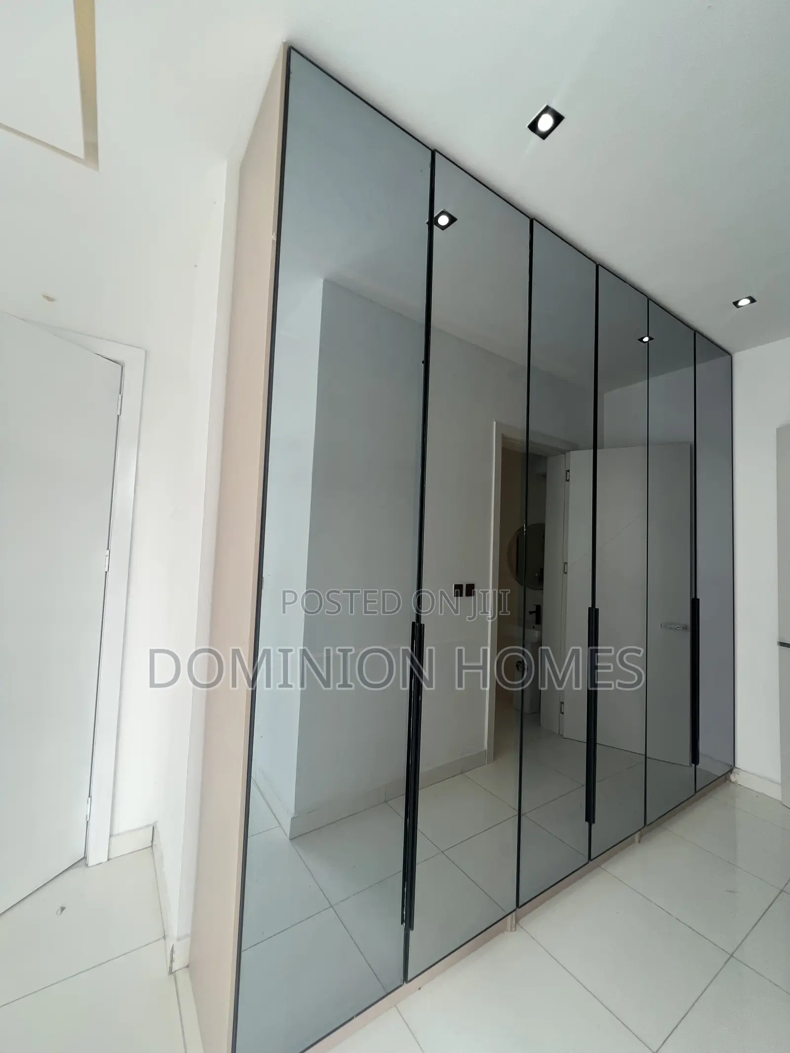 5bdrm Duplex in Lekki Expressway for sale