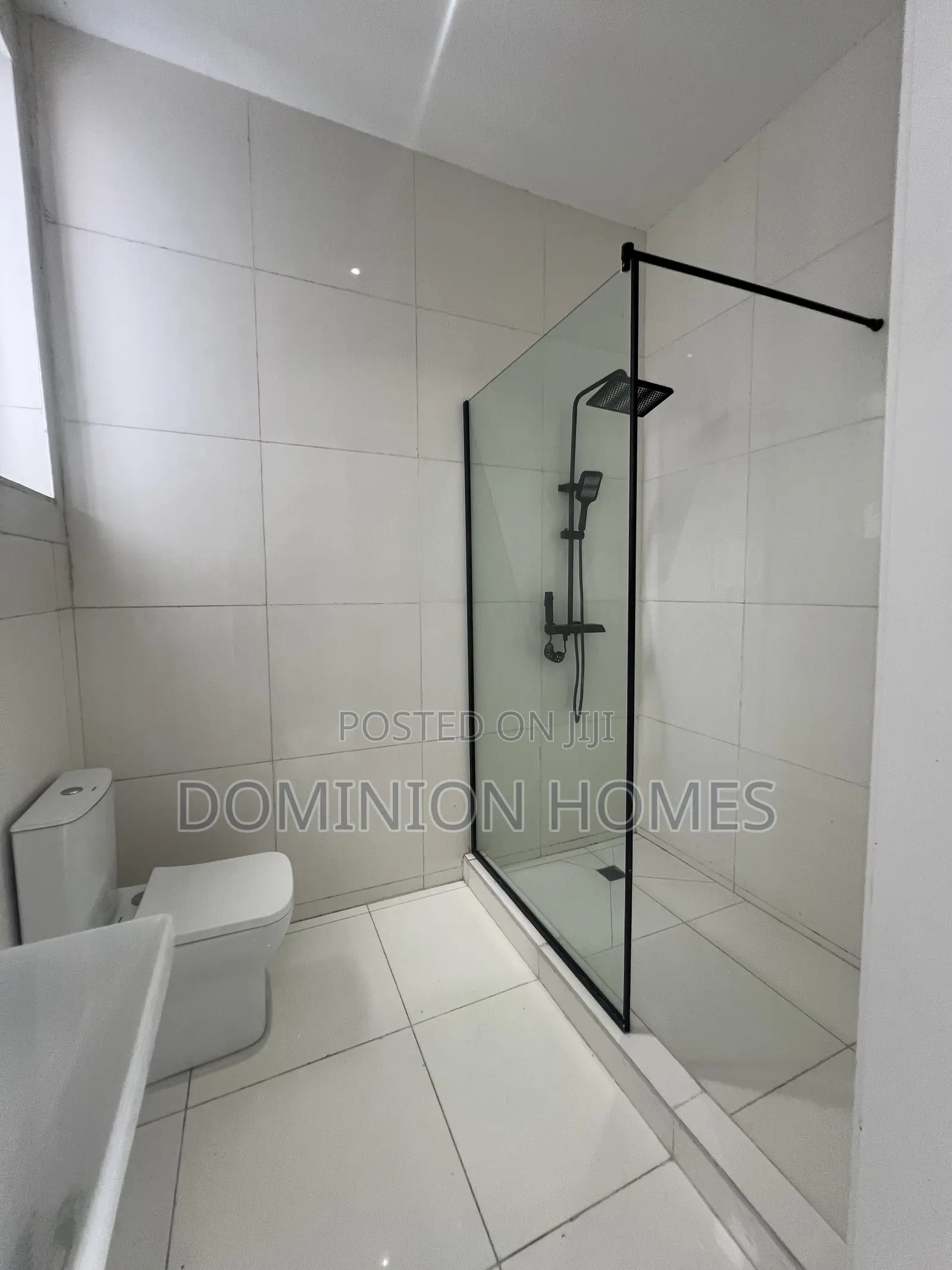 5bdrm Duplex in Lekki Expressway for sale