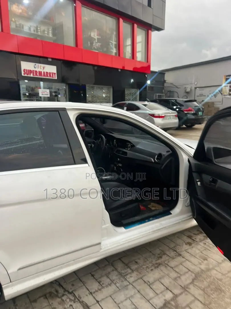 Mercedes-Benz C300 2013 White