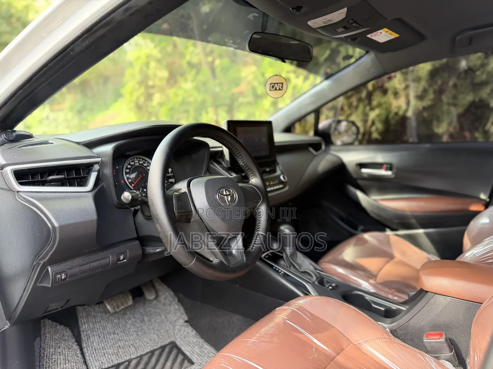 Toyota Corolla XLE 2021 White