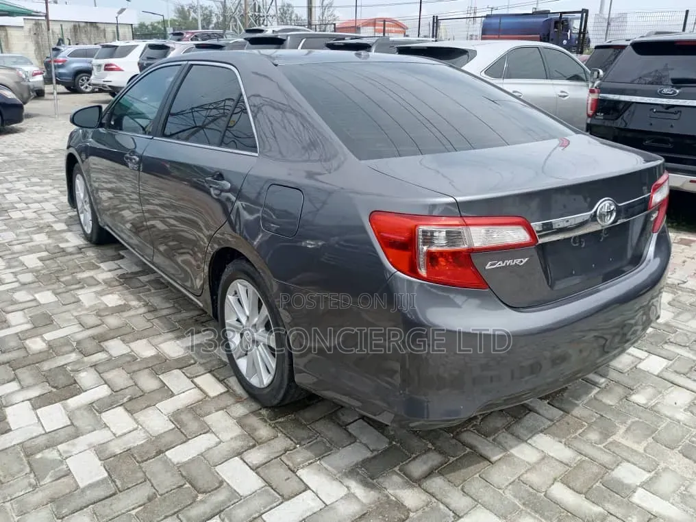 Toyota Camry 2013 Gray