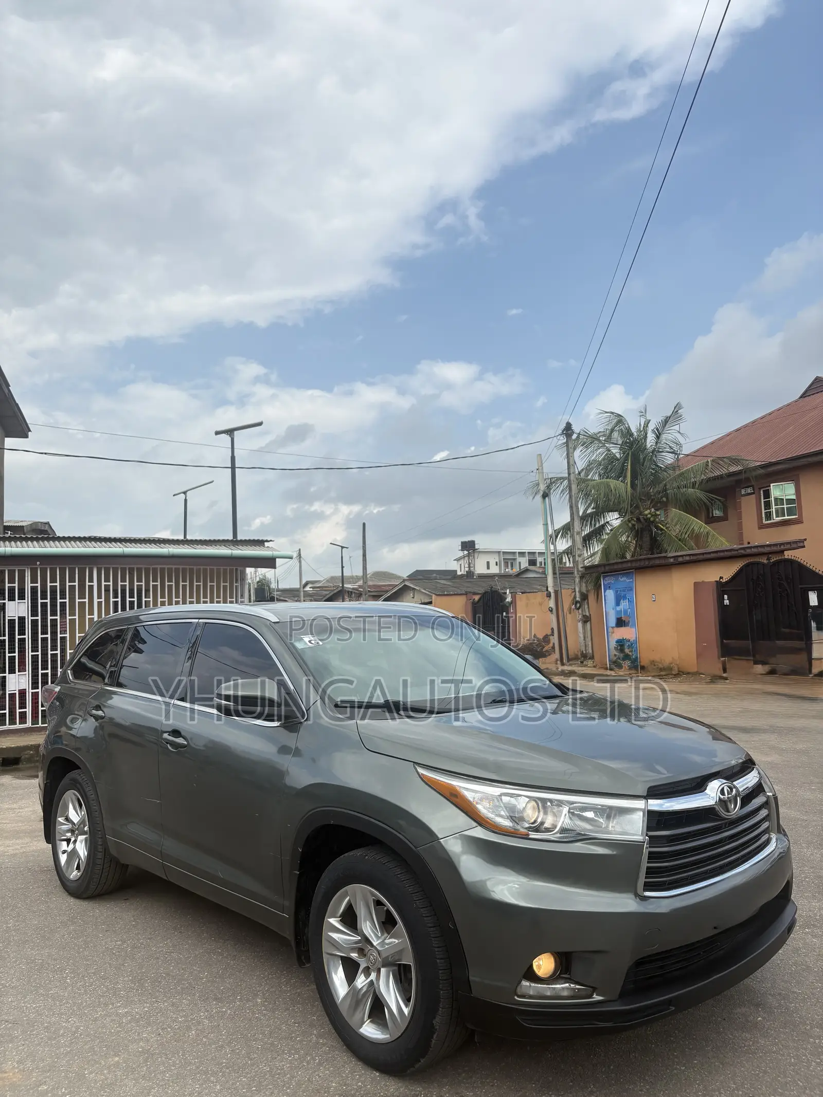 Toyota Highlander Limited 4dr SUV AWD (3.5L 6cyl 6A) 2015 Gray