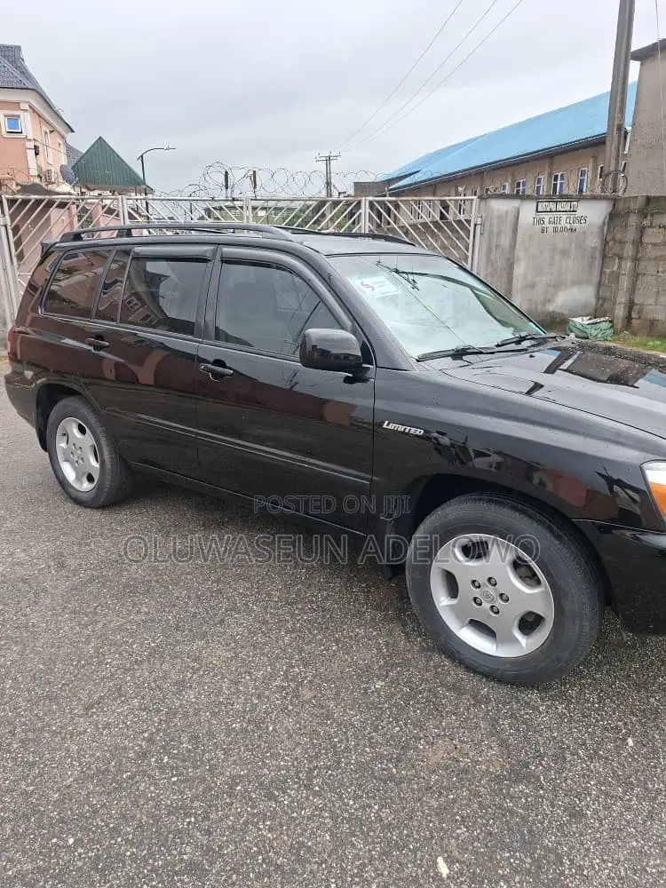 Toyota Highlander Limited V6 2005 Black