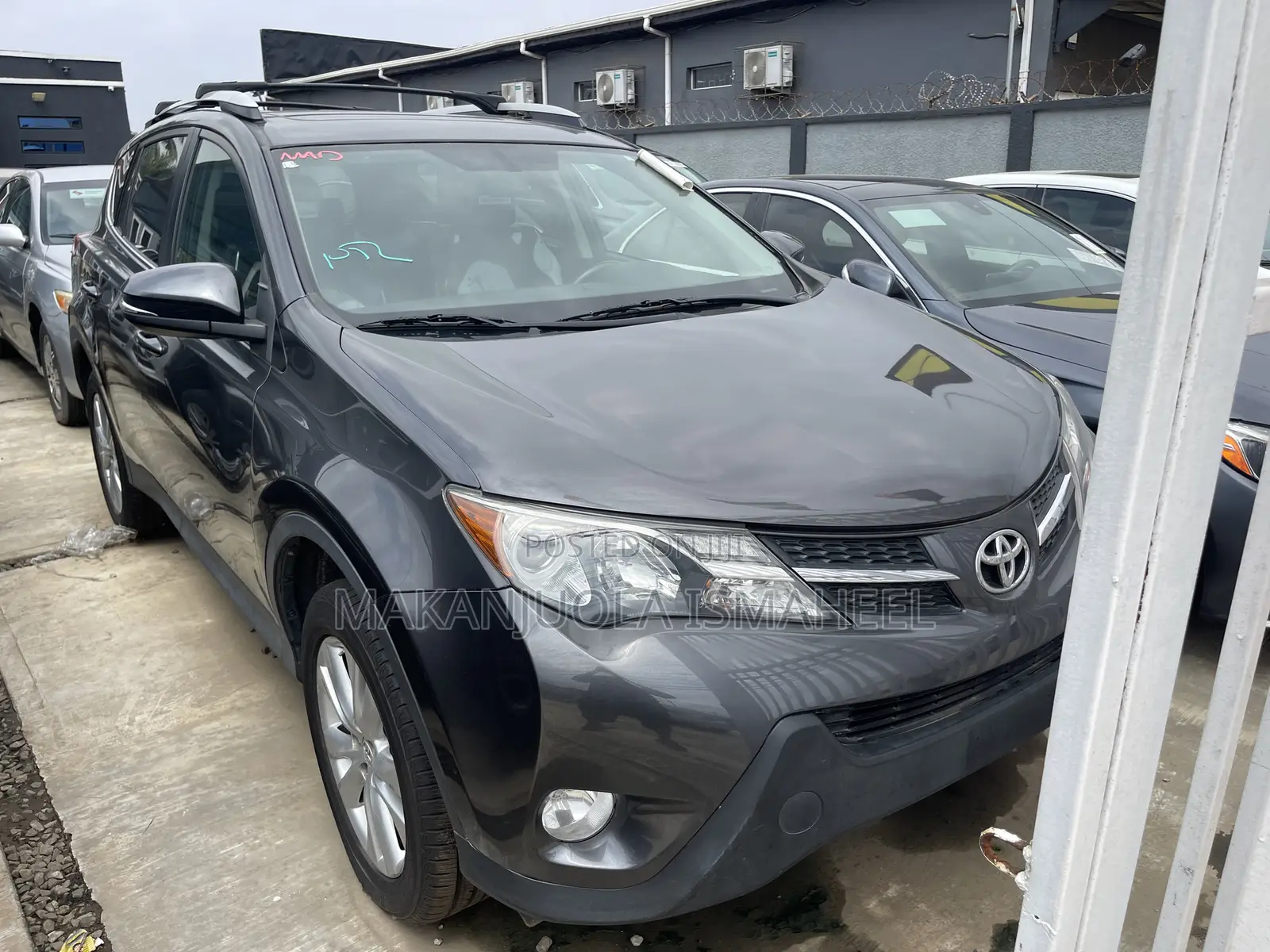Toyota RAV4 Limited 4dr SUV (2.5L 4cyl 6A) 2015 Gray