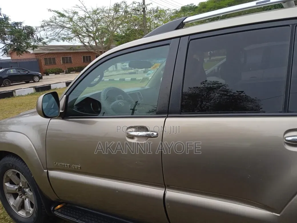 Toyota 4-Runner 2008 Gold