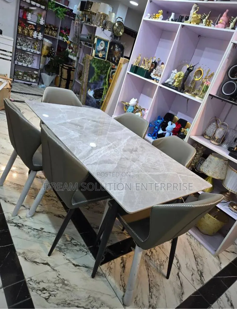 Quality Imported Dinning Table With Chairs