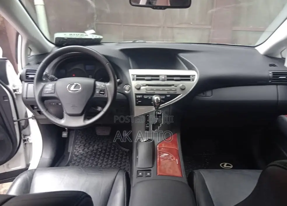Lexus RX 350 FWD 2012 White