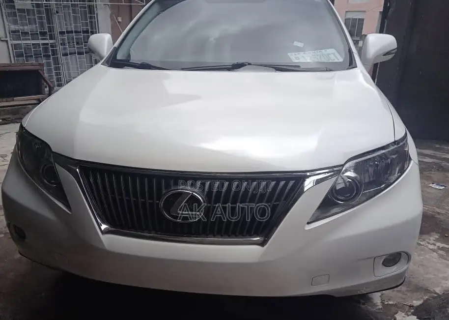 Lexus RX 350 FWD 2012 White