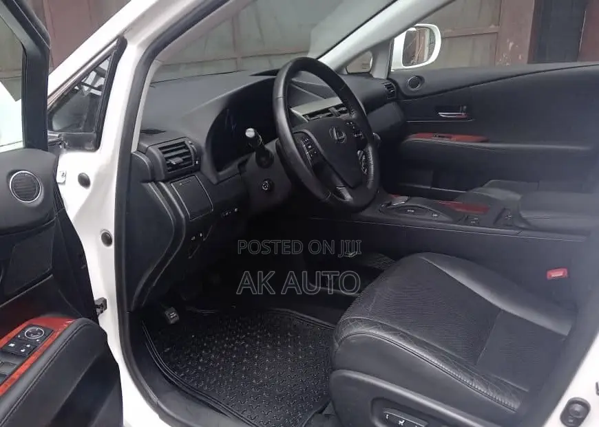 Lexus RX 350 FWD 2012 White